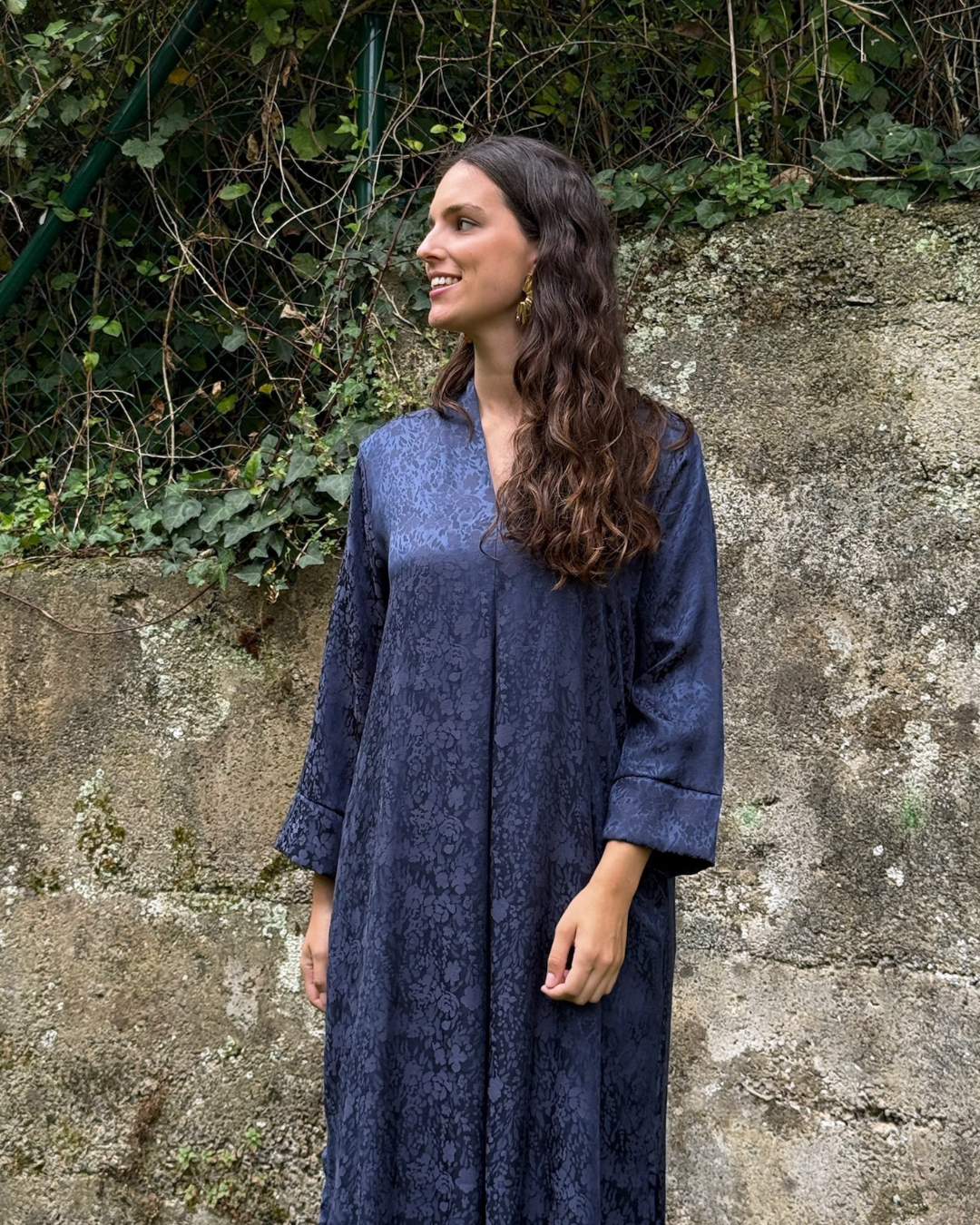 Montserrat · Vestido midi fluido marino