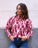 Silvia · Blusa estampada holgada rosa