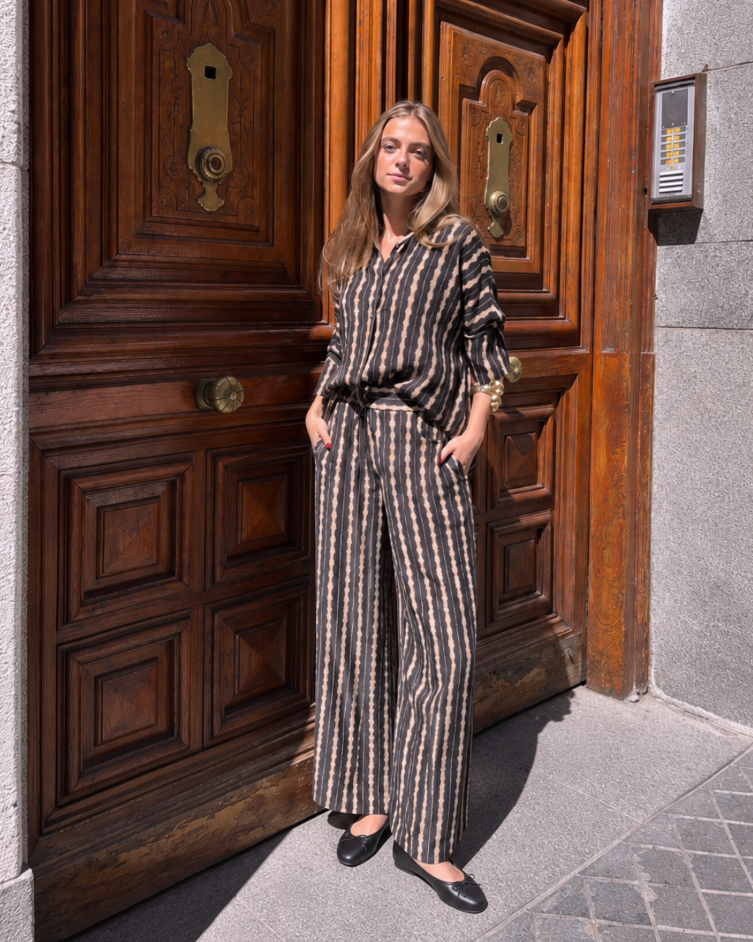 Ximena · Pantalón recto estampado negro
