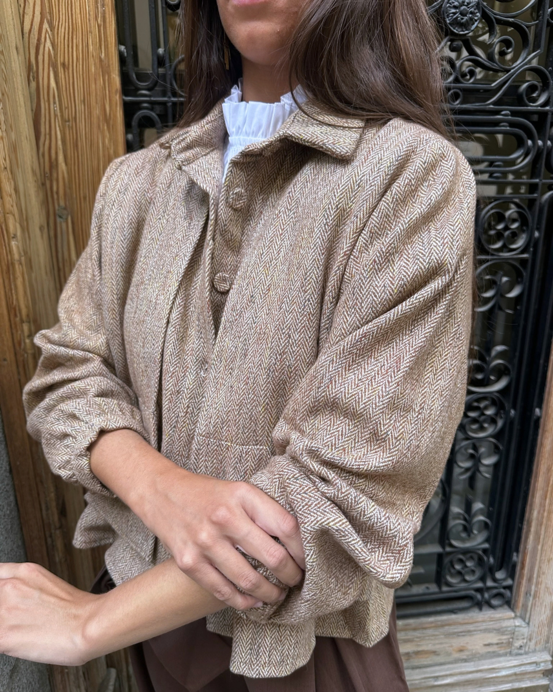 Chaqueta corta de cuello sastre
