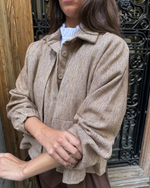 Chaqueta corta de cuello sastre