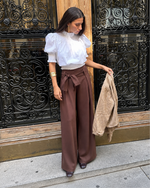 Pantalón de pernera ancha marrón