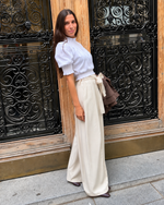 Pantalón de pernera ancha beige