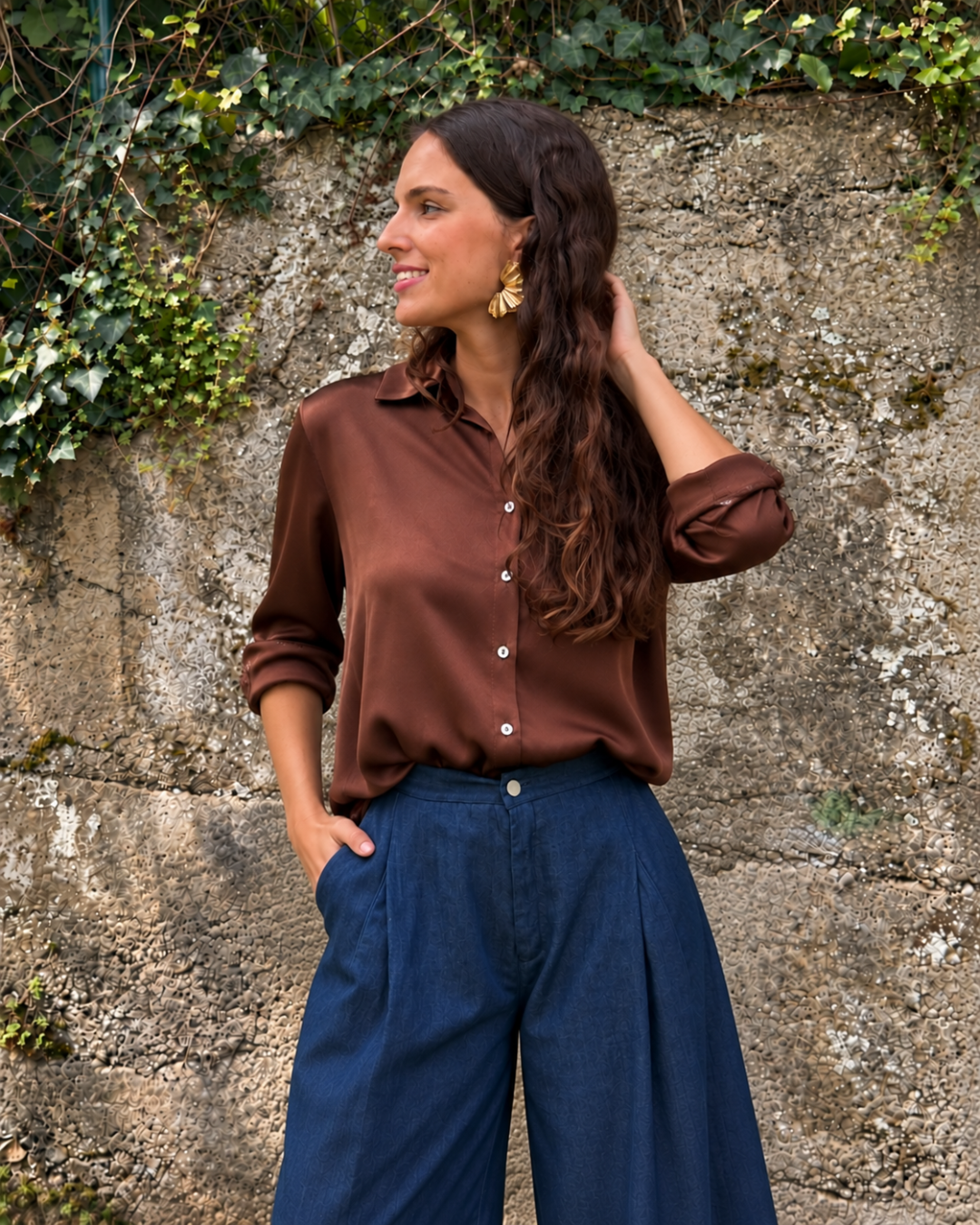 Camisa satinada marrón