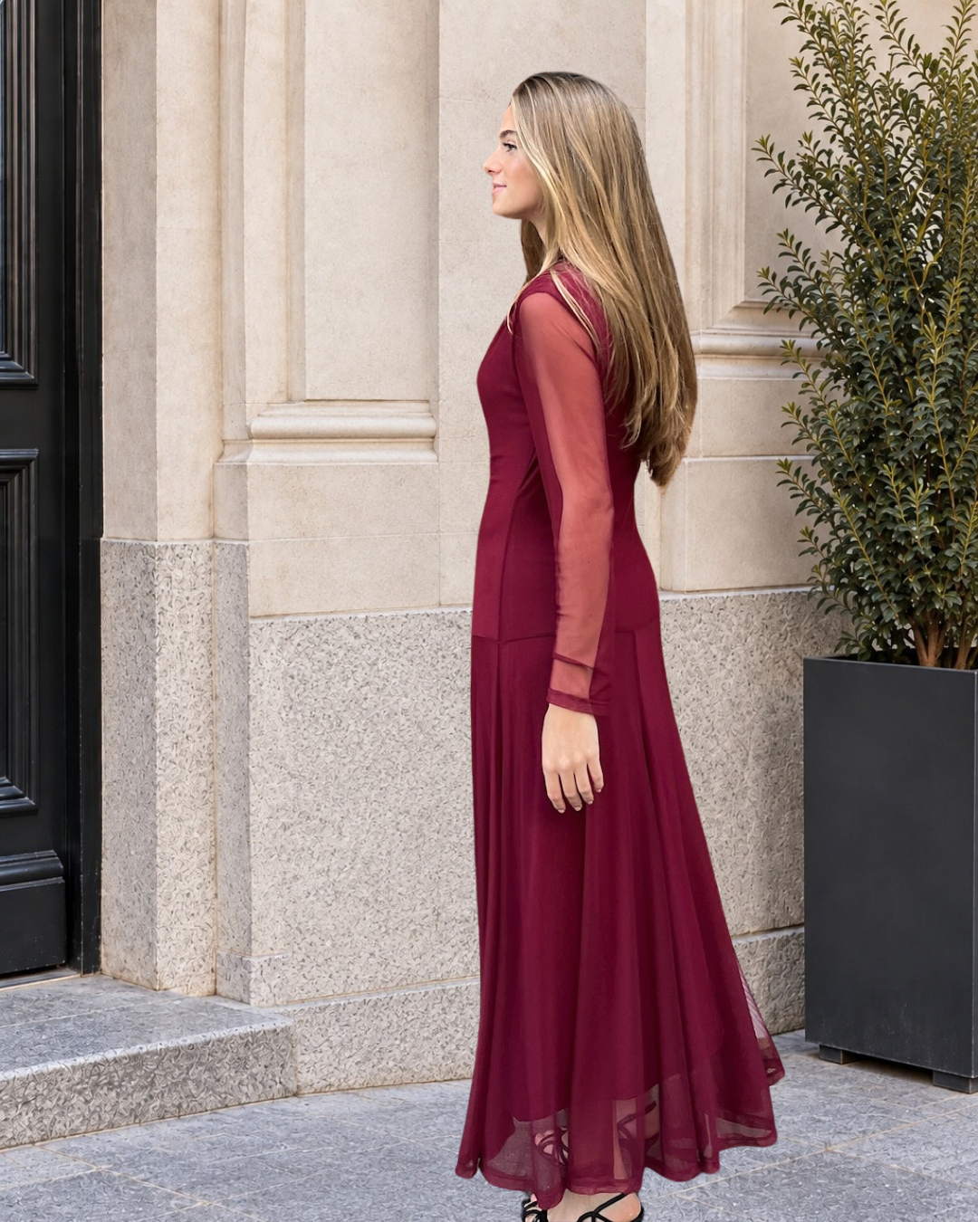 Vestido largo con manga de gasa burdeos