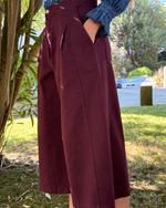 Pantalón tobillero berenjena