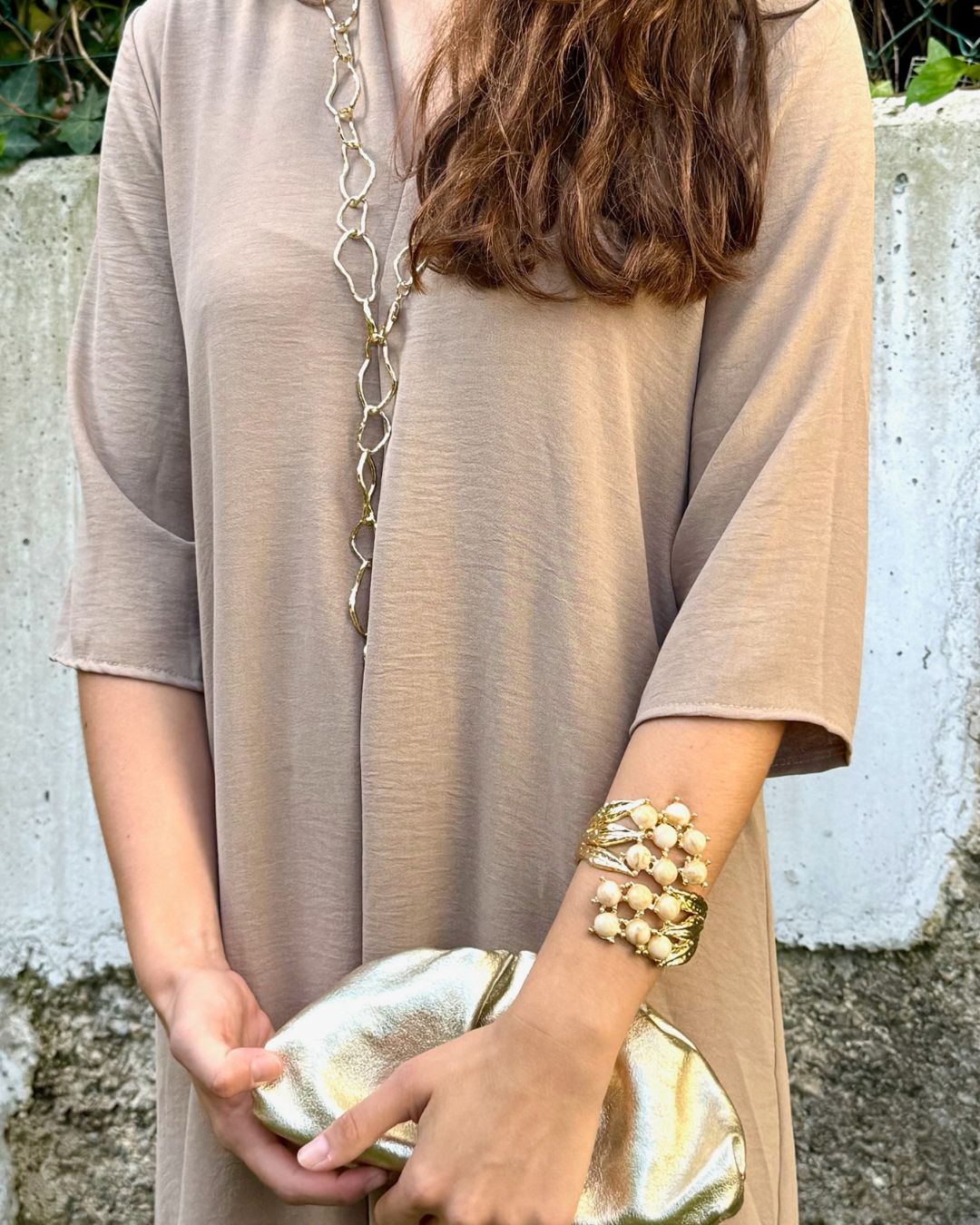 Vestido caftán midi taupe