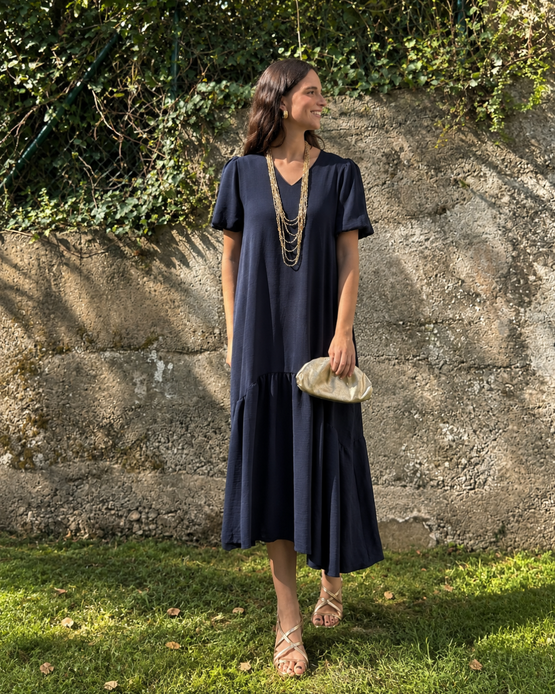 Mercedes · Vestido largo evasé marino