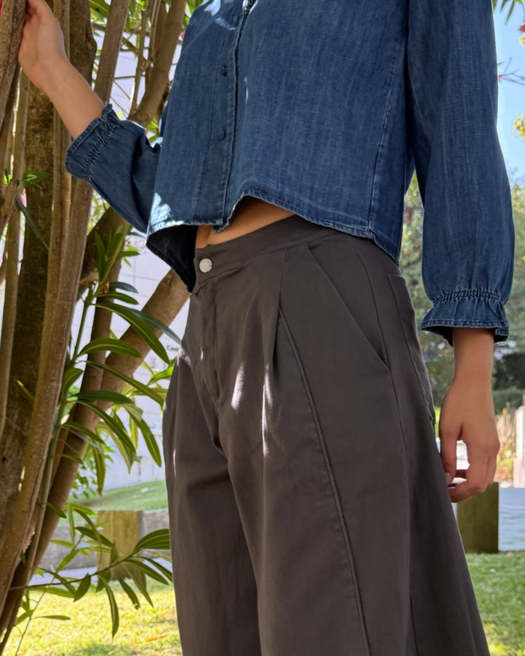Estela · Pantalón tobillero gris
