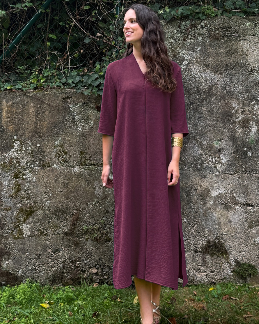 Laura · Vestido caftán midi burdeos