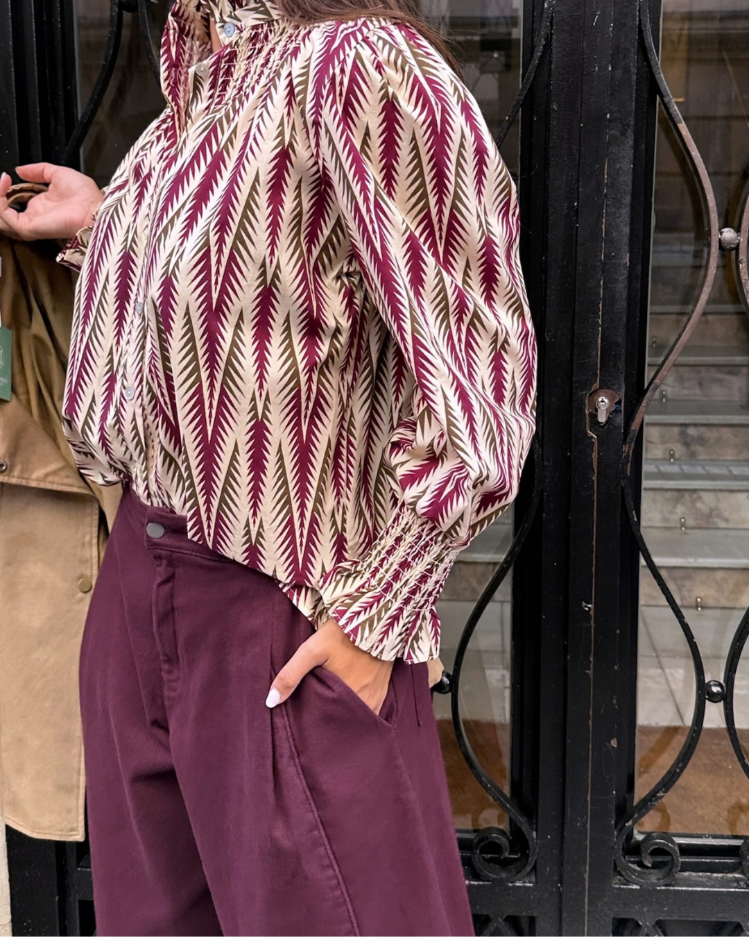Blusa estampada holgada beige