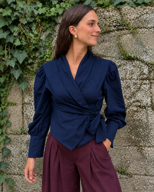 Fernanda · Blusa cruzada marino