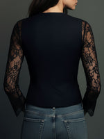 Top blazer con mangas semitransparentes