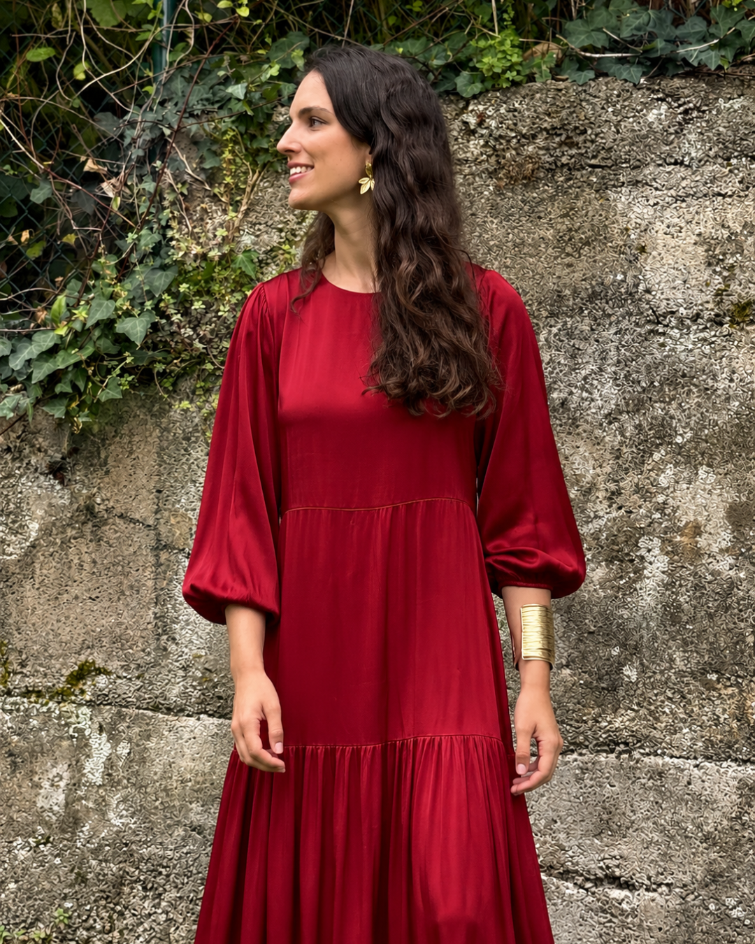 Vestido largo satinado burdeos