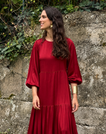 Vestido largo satinado burdeos