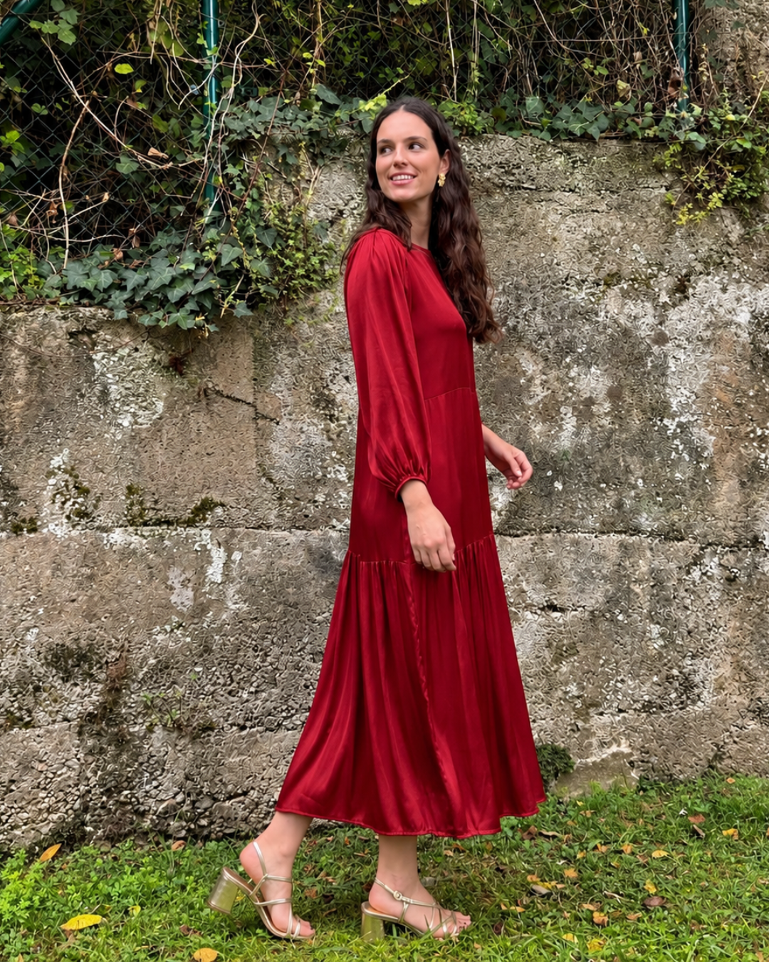 Vestido largo satinado burdeos