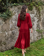 Vestido largo satinado burdeos