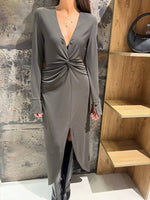VESTIDO MIDI CON ESCOTE EN V