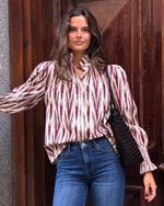 Silvia · Blusa estampada holgada beige