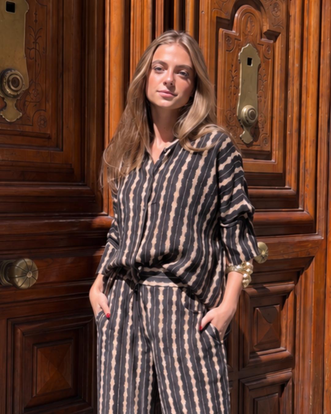 Camisa amplia de manga kimono negra