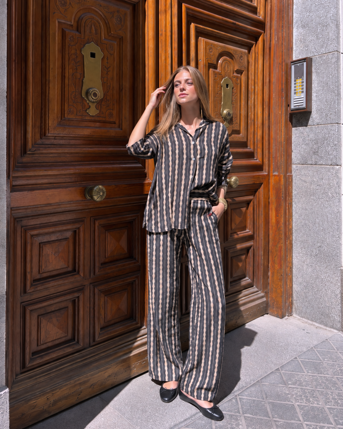 Pantalón recto estampado negro