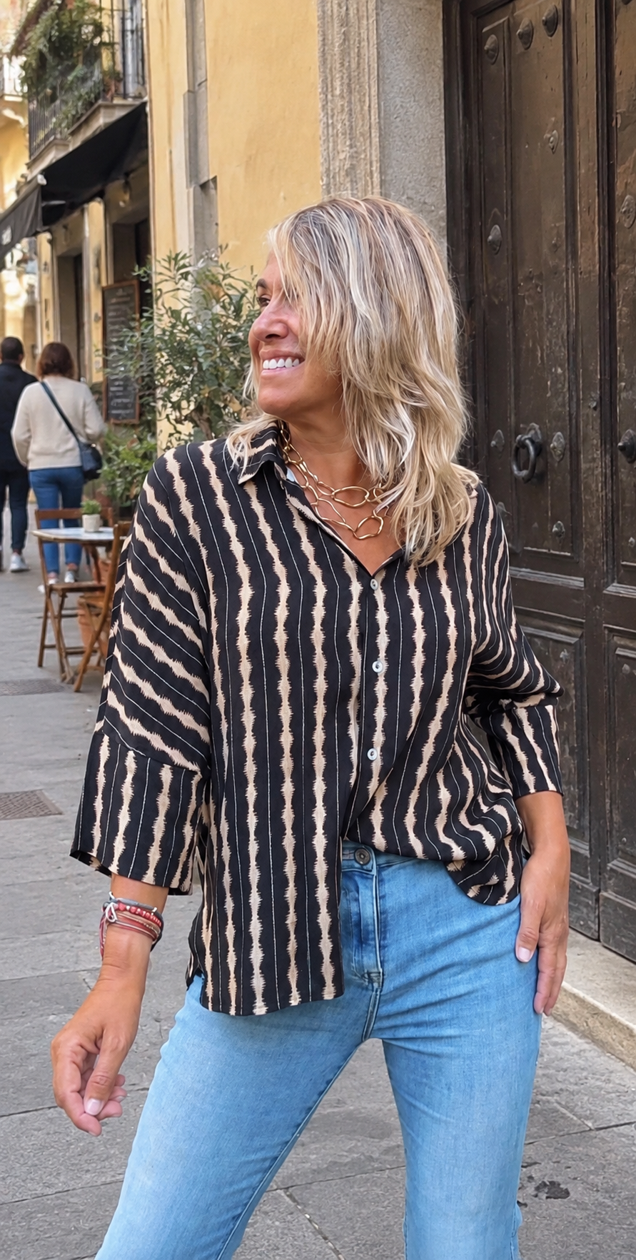 Camisa amplia de manga kimono negra