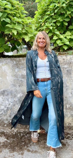 Kimono midi estampado gris