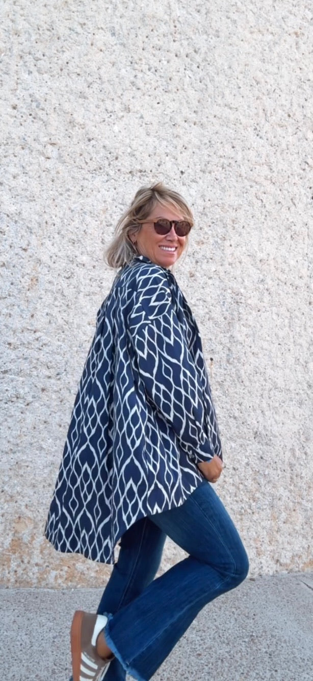 Camisa oversize asimétrica marino