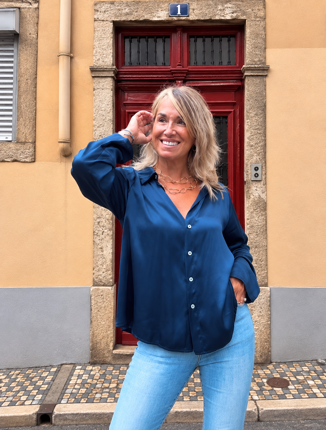 Victoria · Camisa satinada marino