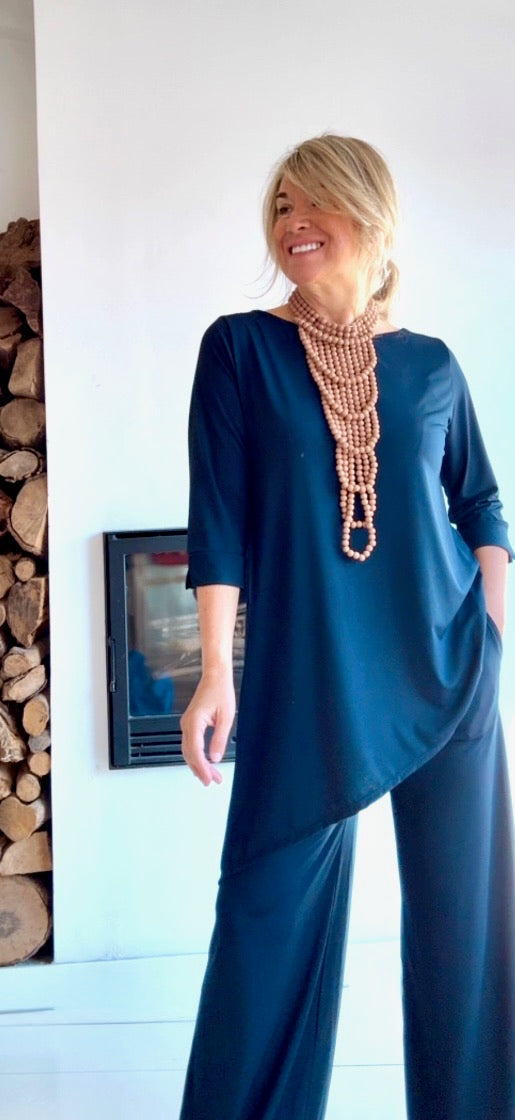Lucía · Blusa asimétrica marino