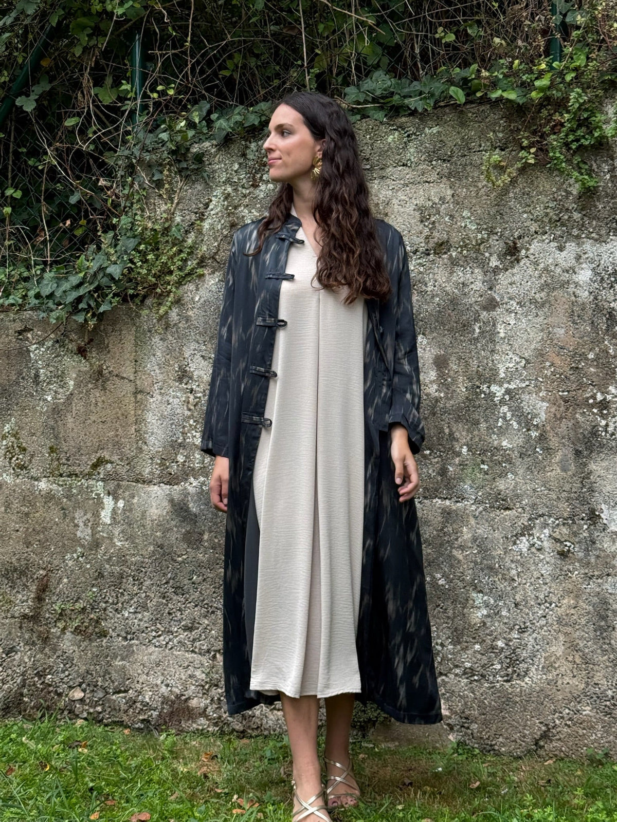 Vestido caftán midi beige