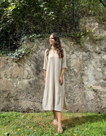 Vestido caftán midi beige