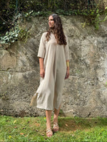 Vestido caftán midi beige