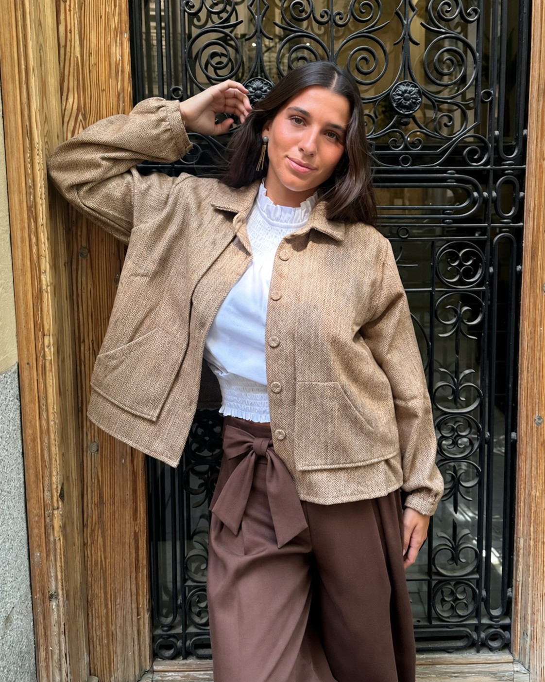 Chaqueta corta de cuello sastre