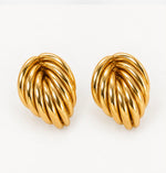 Oriana · Pendientes dorados entrelazados