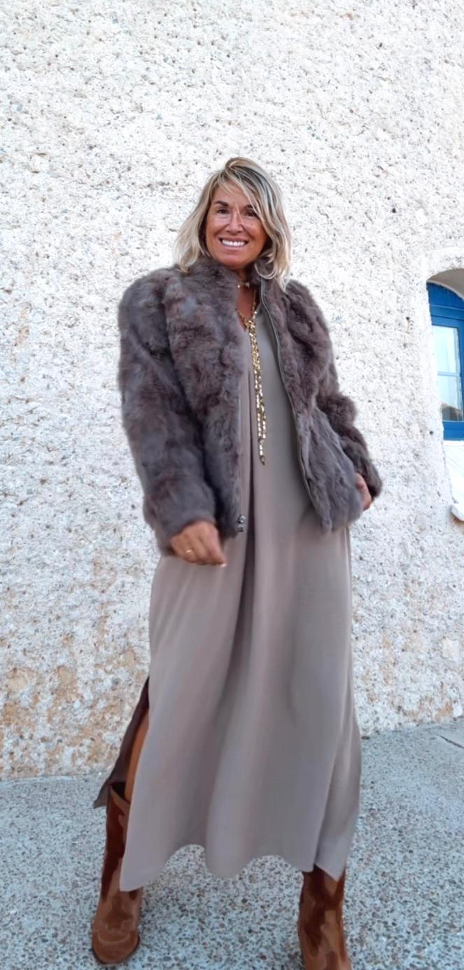 Vestido caftán midi taupe