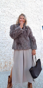 Vestido caftán midi taupe