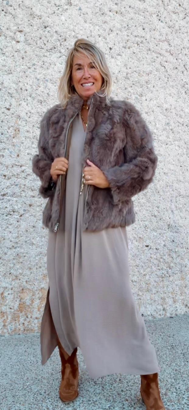 Vestido caftán midi taupe