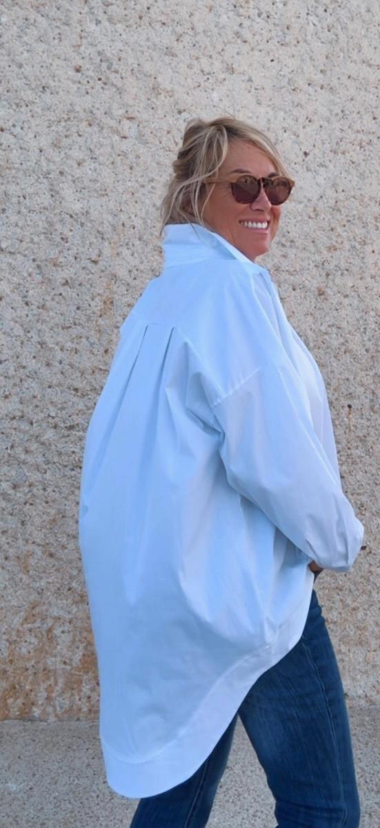 Camisa oversize asimétrica blanca