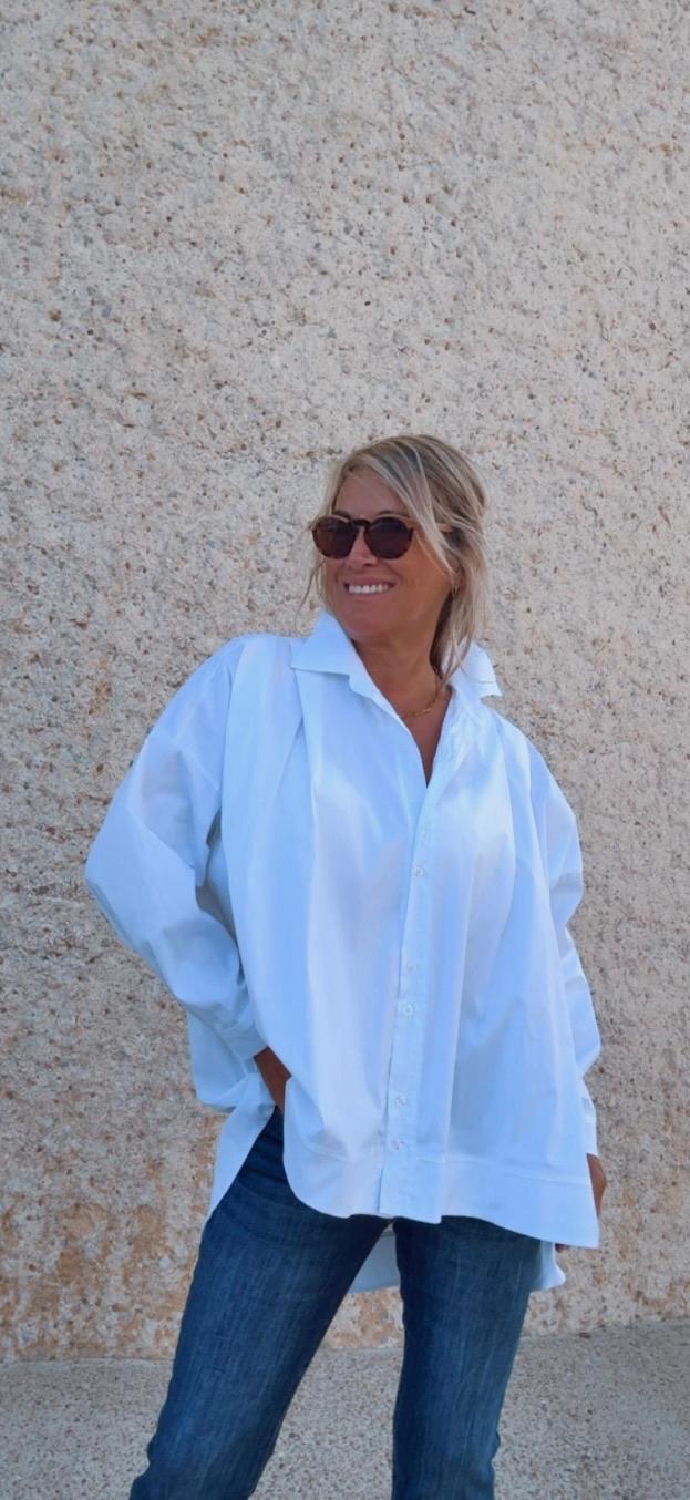 Camisa oversize asimétrica blanca