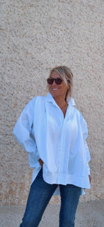 Camisa oversize asimétrica blanca