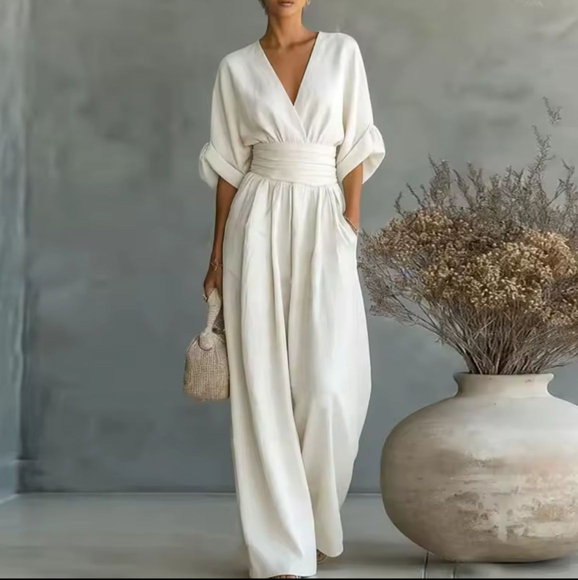 Vega · Mono elegante de pernera ancha
