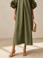 Vestido midi verde oliva con escote en V y mangas con estampado floral original