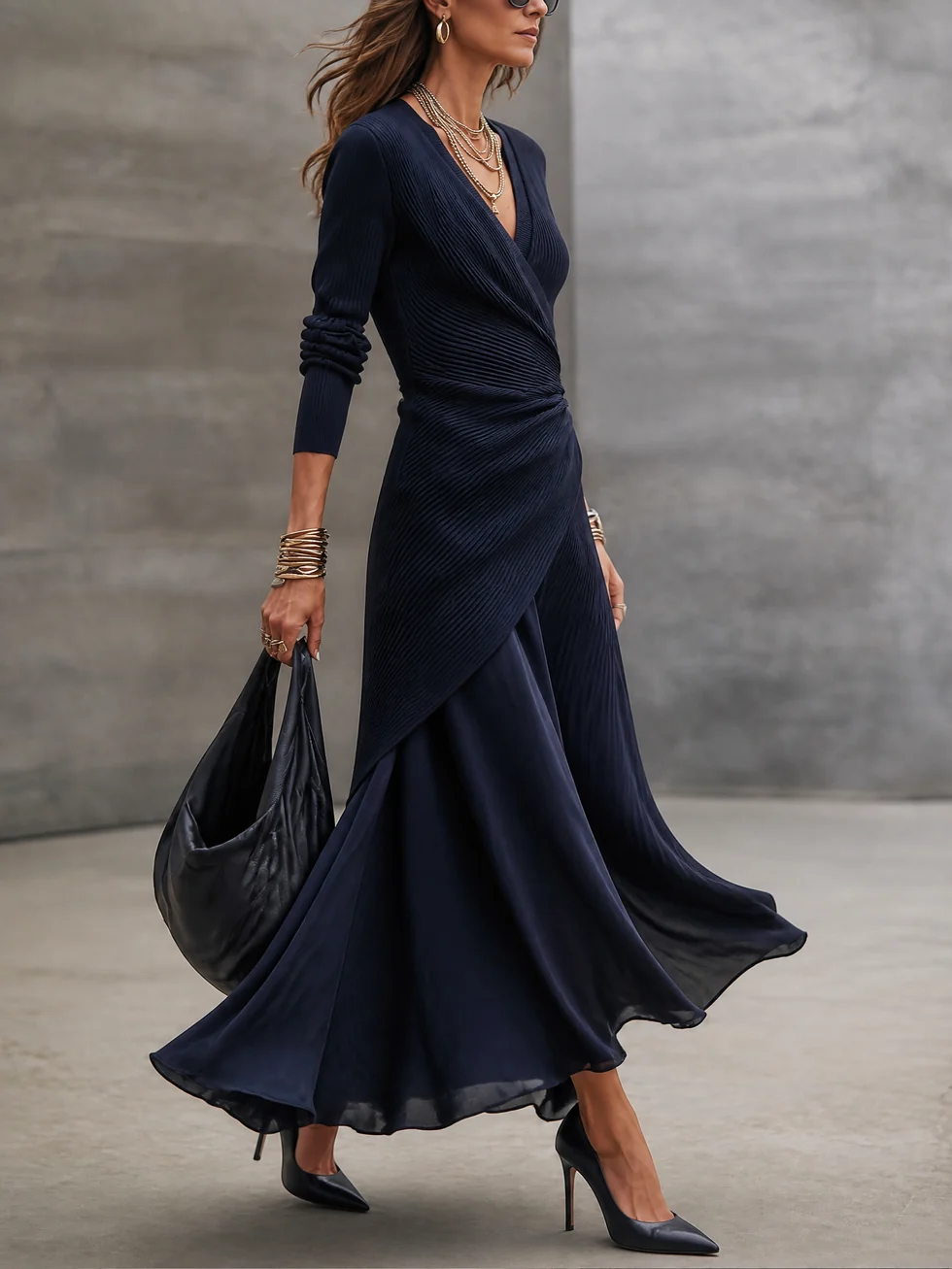 Vestido maxi cruzado con falda de raso