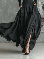 Conjunto de falda plisada y camiseta de cuello alto negro