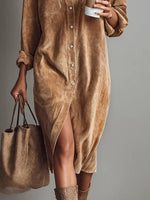 Vestido midi de pana con bolsillos y botonadura simple