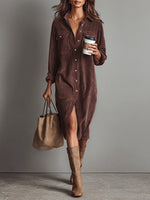 Vestido midi de pana con bolsillos y botonadura simple
