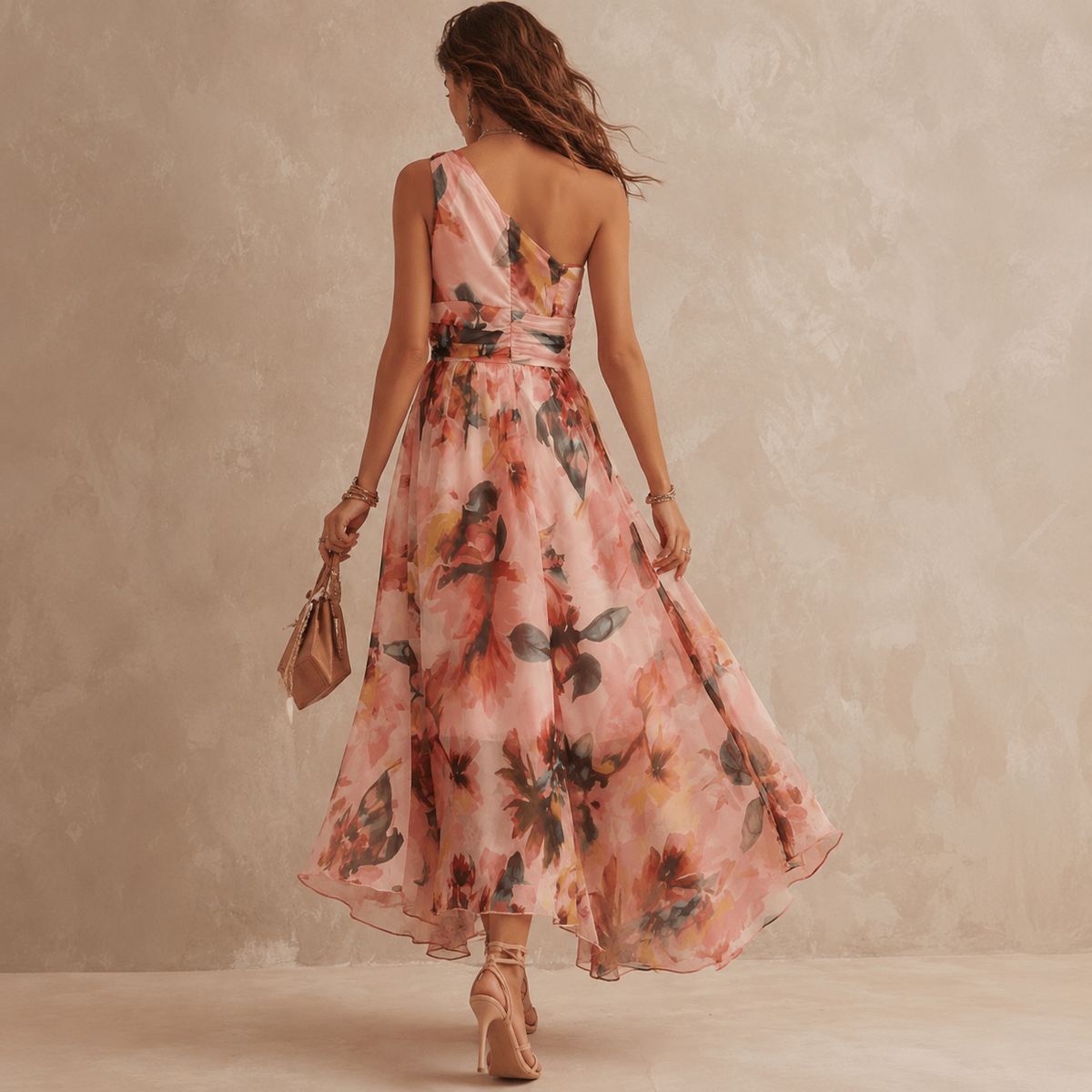 Vestido floral asimétrico de un hombro