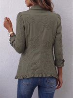 Amparo · Chaqueta bordada con volantes