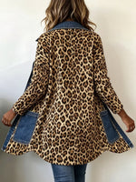 Chaqueta larga de leopardo con vaquero